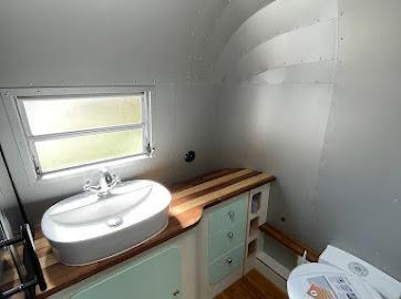 Camper 1968 Airstream Silver Streak 1968 Airstream Silver Streak – Fully Rebuilt Vintage Travel Trailer: picture 10