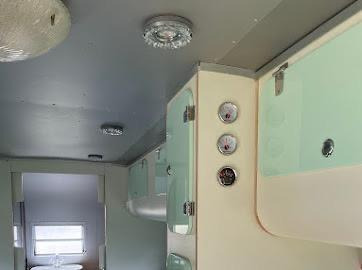 Camper 1968 Airstream Silver Streak 1968 Airstream Silver Streak – Fully Rebuilt Vintage Travel Trailer: picture 9