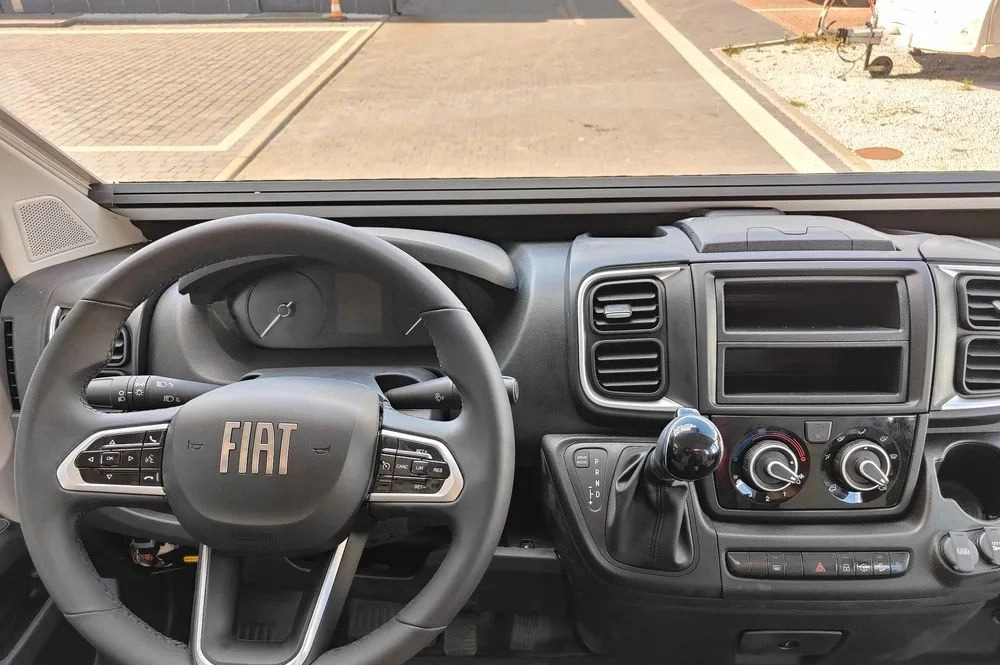 New Camper Fiat Ducato Rimor Horus 45 NEW AUTOMAT Grau Truma Diesel Lampen FULL LED 4-Sitzer: picture 9