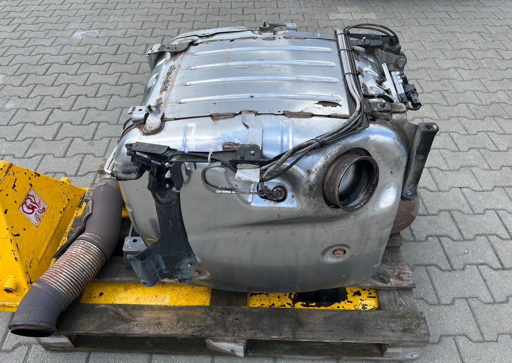 Katalizator Scania R S wydech DPF NGS NGR kompletny - Exhaust system for Truck: picture 3 Katalizator Scania R S wydech DPF NGS NGR kompletny - Exhaust system for Truck: picture 3