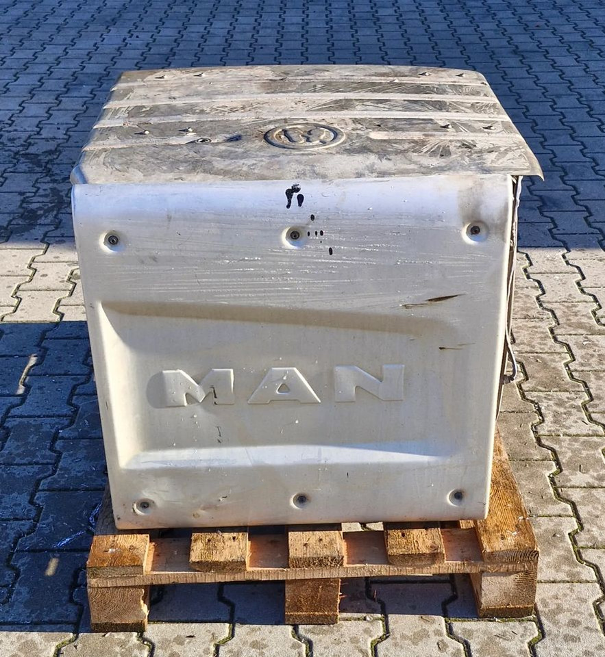 MAN TG3 TGX TGS KATALIZATOR TŁUMIK 81.151036182 81.151030164 - Catalytic converter: picture 1 MAN TG3 TGX TGS KATALIZATOR TŁUMIK 81.151036182 81.151030164 - Catalytic converter: picture 1