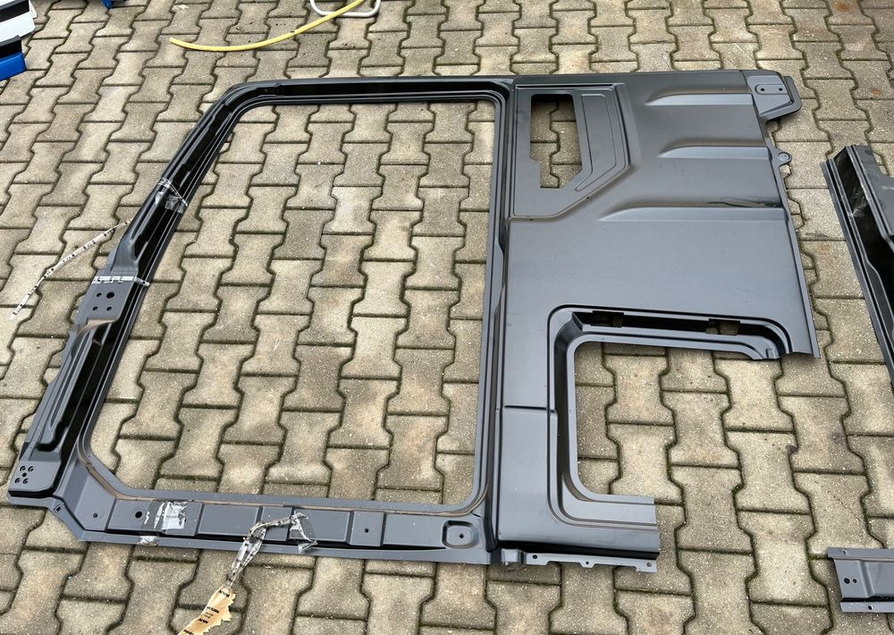 Poszycie kabiny MAN TG3 TGX nowy model ćwiartki bok kabiny - Body and exterior for Truck: picture 2 Poszycie kabiny MAN TG3 TGX nowy model ćwiartki bok kabiny - Body and exterior for Truck: picture 2