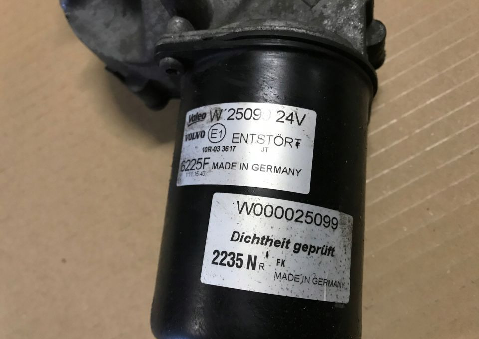 Silniczek wycieraczek Volvo FH4 euro 6 - Wiper for Truck: picture 2 Silniczek wycieraczek Volvo FH4 euro 6 - Wiper for Truck: picture 2