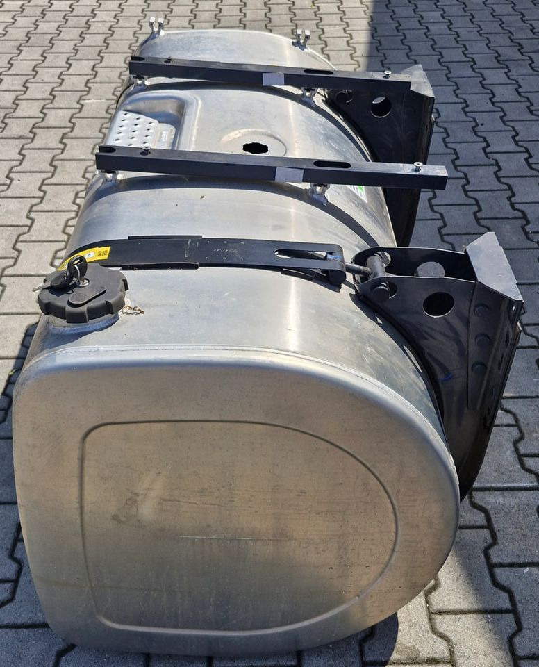VOLVO FH4 RENAULT GAMA T ZBIORNIK PALIWA 550L NOWY - Fuel tank for Truck: picture 3 VOLVO FH4 RENAULT GAMA T ZBIORNIK PALIWA 550L NOWY - Fuel tank for Truck: picture 3