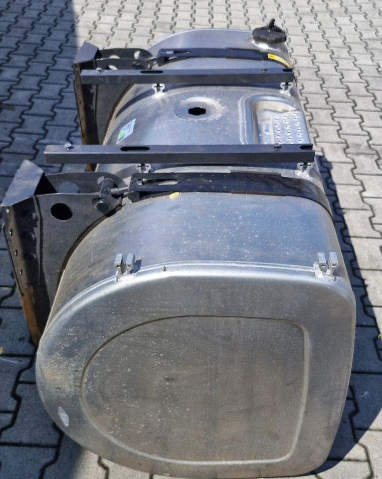 VOLVO FH4 RENAULT GAMA T ZBIORNIK PALIWA 550L NOWY - Fuel tank for Truck: picture 4 VOLVO FH4 RENAULT GAMA T ZBIORNIK PALIWA 550L NOWY - Fuel tank for Truck: picture 4