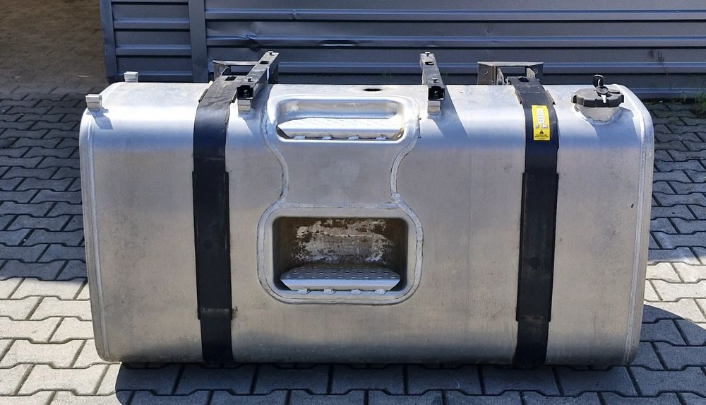VOLVO FH4 RENAULT GAMA T ZBIORNIK PALIWA 550L NOWY - Fuel tank for Truck: picture 1 VOLVO FH4 RENAULT GAMA T ZBIORNIK PALIWA 550L NOWY - Fuel tank for Truck: picture 1