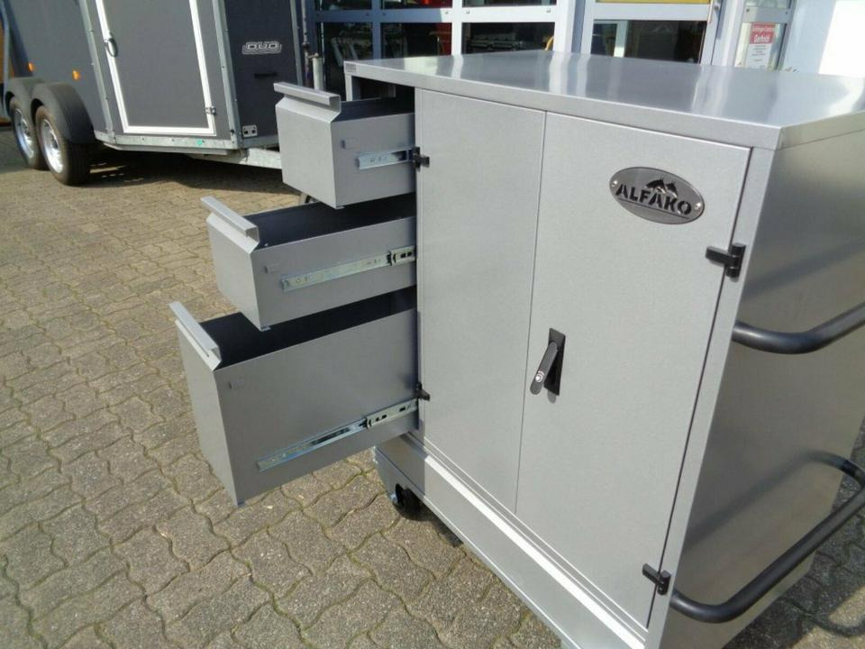 Anhänger Sattelschrank, fahrbar, abschließbar - Tool/ Equipment: picture 5 Anhänger Sattelschrank, fahrbar, abschließbar - Tool/ Equipment: picture 5
