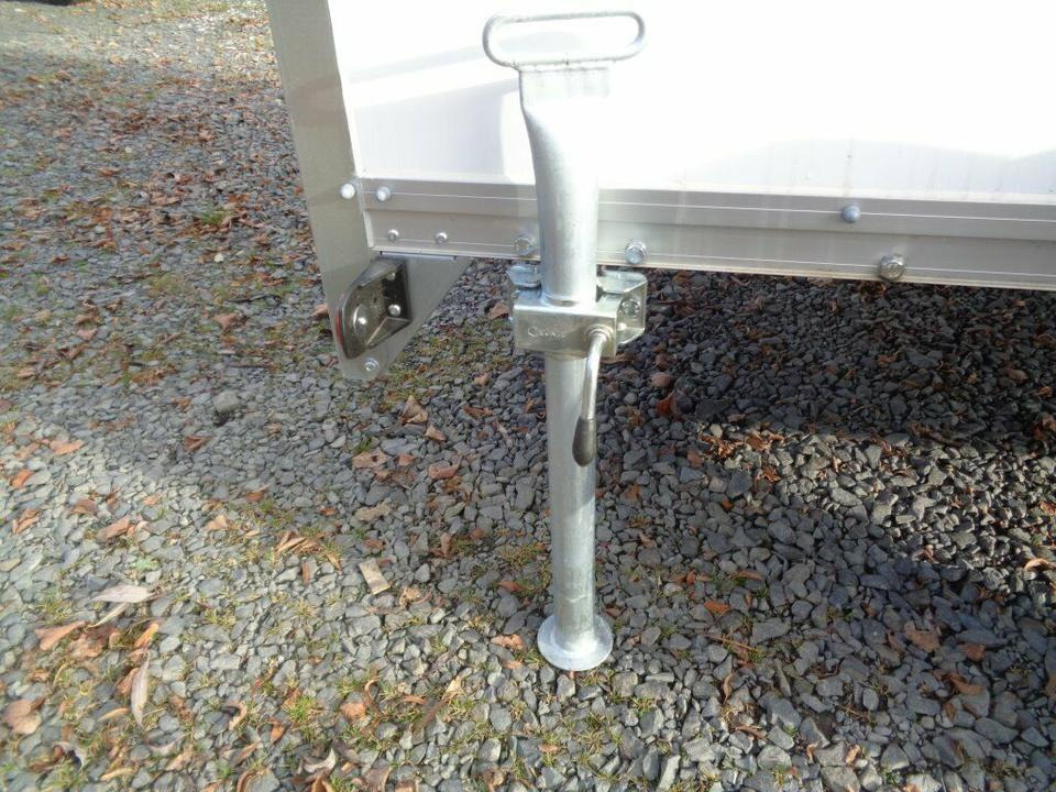 Böckmann KT 2513/13 PKW-Anhänger Koffer 100 km/h Abstellstützen - Car trailer: picture 4 Böckmann KT 2513/13 PKW-Anhänger Koffer 100 km/h Abstellstützen - Car trailer: picture 4
