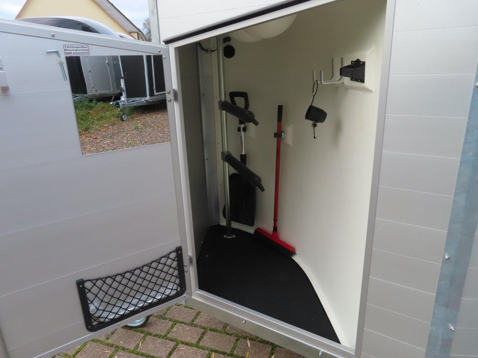 Böckmann Pferdeanhänger, Champion, Esprit, Sattelkammer, 100 km/h - Horse trailer: picture 3 Böckmann Pferdeanhänger, Champion, Esprit, Sattelkammer, 100 km/h - Horse trailer: picture 3