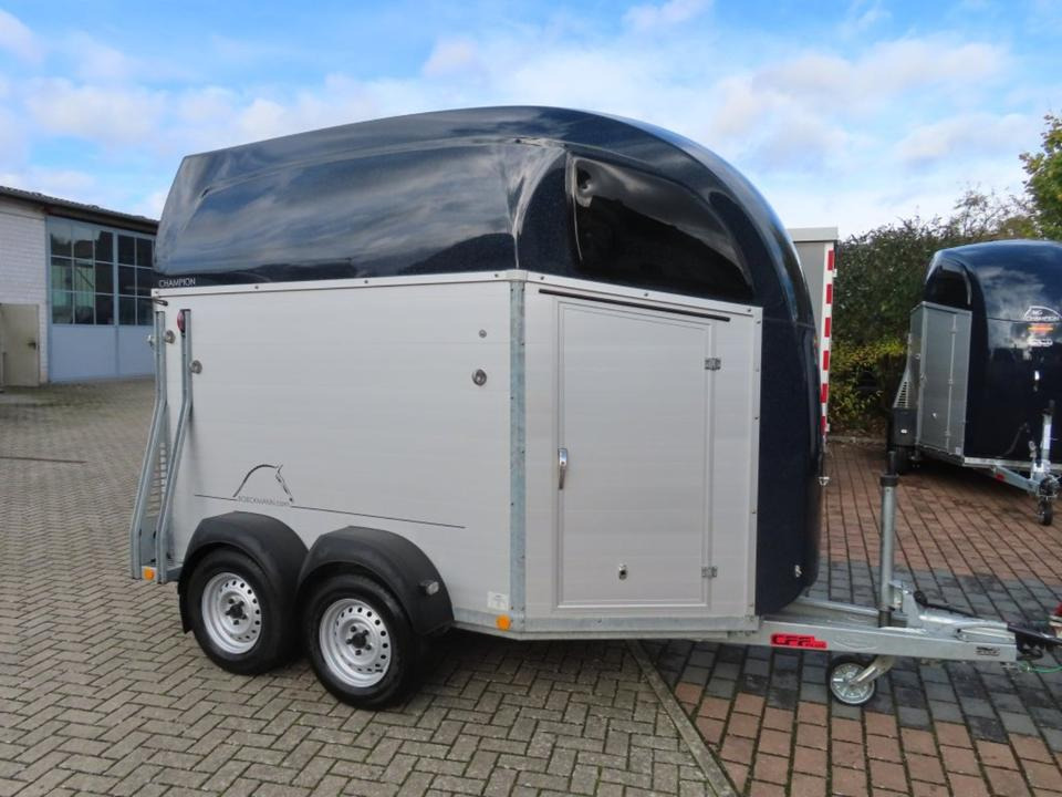 Böckmann Pferdeanhänger Champion R, Alub., 100 km/h - Horse trailer: picture 2 Böckmann Pferdeanhänger Champion R, Alub., 100 km/h - Horse trailer: picture 2