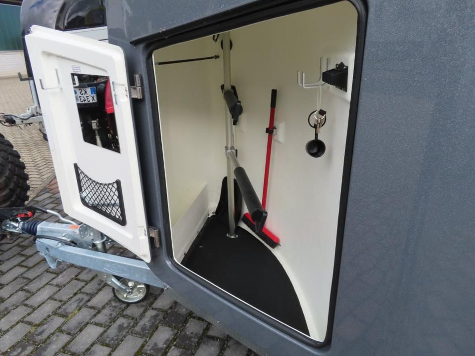 Horse trailer Böckmann Pferdeanhänger, Comfort, Alub. Sattelk. 100 km/h: picture 15