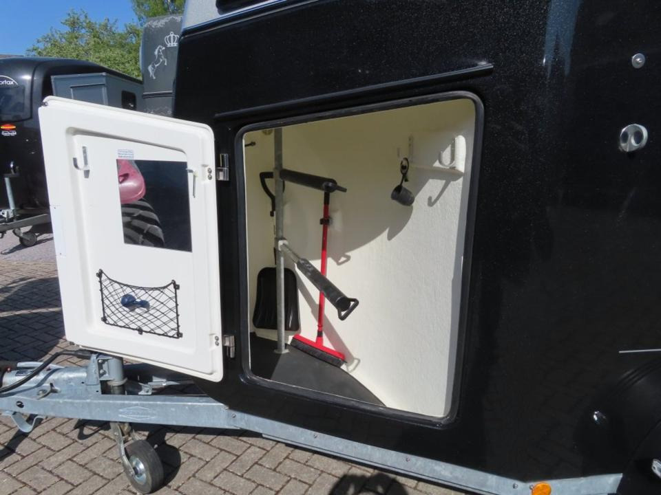 Pferdeanhänger Böckmann Comfort Aluboden Sattelkammer 100km/h - Horse trailer: picture 3 Pferdeanhänger Böckmann Comfort Aluboden Sattelkammer 100km/h - Horse trailer: picture 3