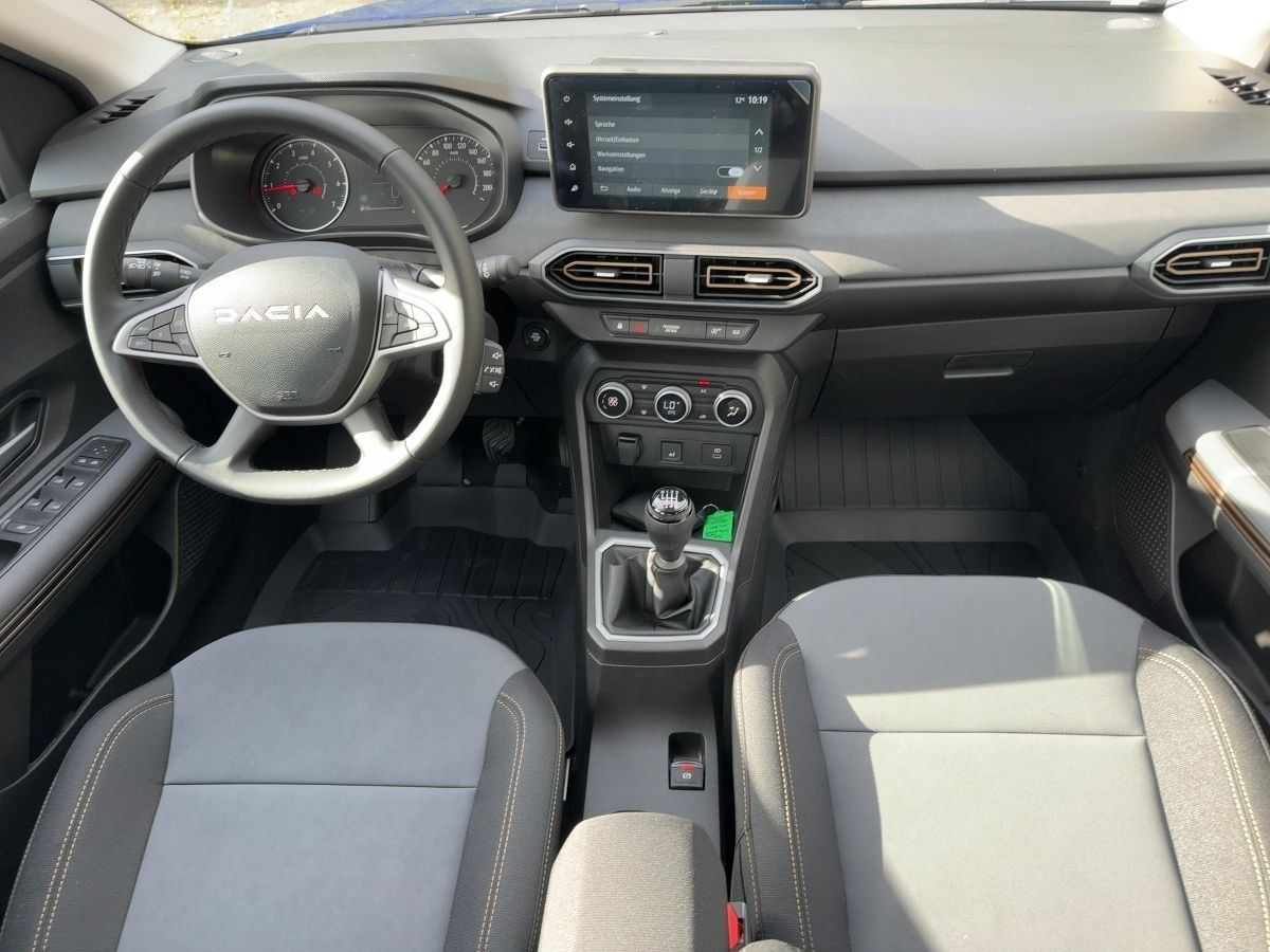 Sedan Dacia Sandero Stepway Extreme TCe110 CITY-PAKET/NAVI: picture 8