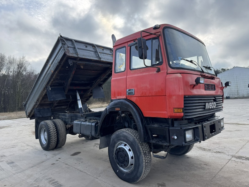 Iveco Magirus 180-23 (GRAND PONT / 4X4 / LAMES / POMPE MANUELLE) - Tipper: picture 3 Iveco Magirus 180-23 (GRAND PONT / 4X4 / LAMES / POMPE MANUELLE) - Tipper: picture 3