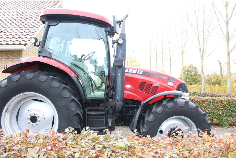 Case IH MAXXUM 125 - Farm tractor: picture 2 Case IH MAXXUM 125 - Farm tractor: picture 2