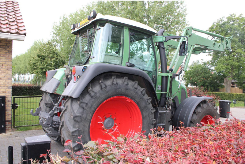 Fendt 412 Vario met fronthef, front pto en voorlader - Farm tractor: picture 4 Fendt 412 Vario met fronthef, front pto en voorlader - Farm tractor: picture 4