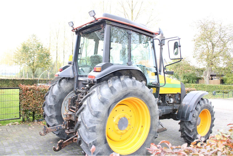 Valtra 900 - Farm tractor: picture 4 Valtra 900 - Farm tractor: picture 4