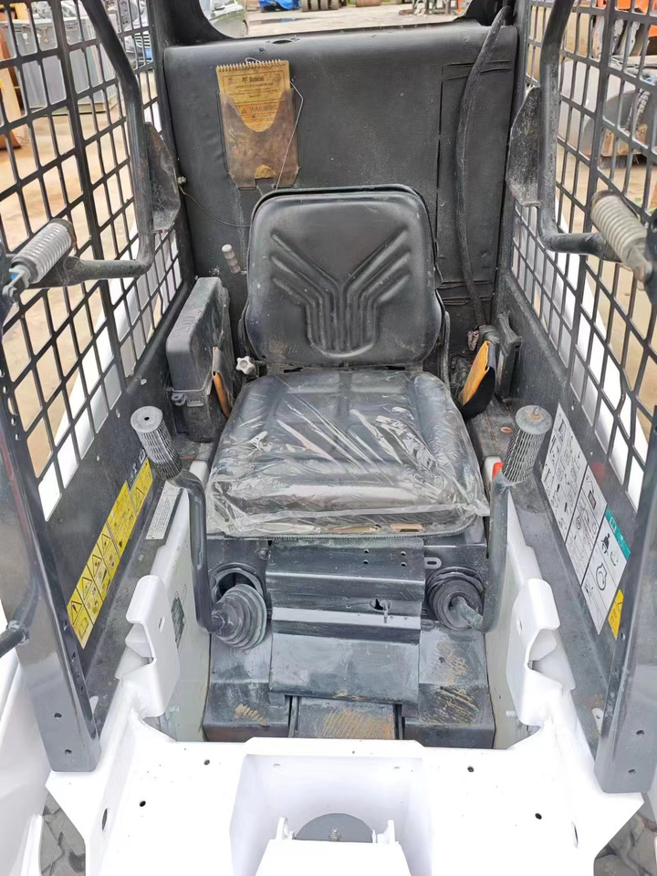 BOBCAT S70 - Skid steer loader: picture 5 BOBCAT S70 - Skid steer loader: picture 5