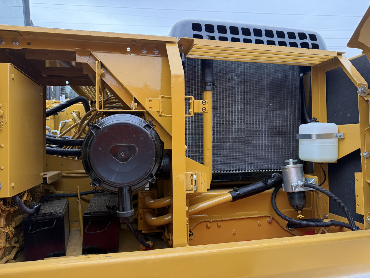 Crawler excavator CATERPILLAR 320b: picture 14