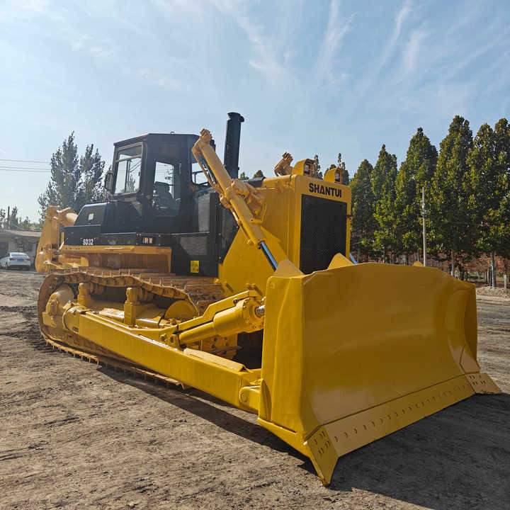 China Famous Brand Shantui Used Sahntui Sd32 Crawler Bulldozer Superior Performance Strong Power Low Price for Sale - Bulldozer: picture 1 China Famous Brand Shantui Used Sahntui Sd32 Crawler Bulldozer Superior Performance Strong Power Low Price for Sale - Bulldozer: picture 1