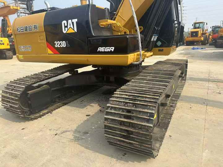 Excellent Cheap Price Used Japan Original Caterpillar Cat323d Crawler Excavators for Sale Used Cat 320 323 330 329 336 Excavator - Crawler excavator: picture 2 Excellent Cheap Price Used Japan Original Caterpillar Cat323d Crawler Excavators for Sale Used Cat 320 323 330 329 336 Excavator - Crawler excavator: picture 2
