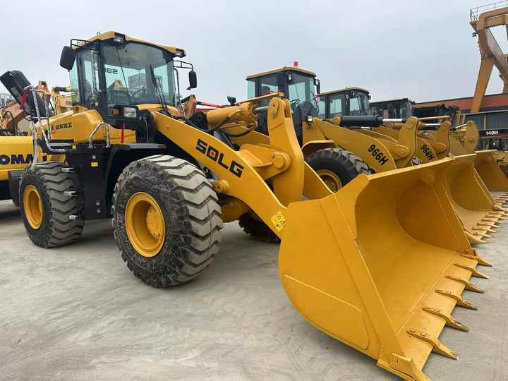 High-Performance Lingong955F Loader Strong Bucket Capacity Ready to Work SDLG - Wheel loader: picture 3 High-Performance Lingong955F Loader Strong Bucket Capacity Ready to Work SDLG - Wheel loader: picture 3