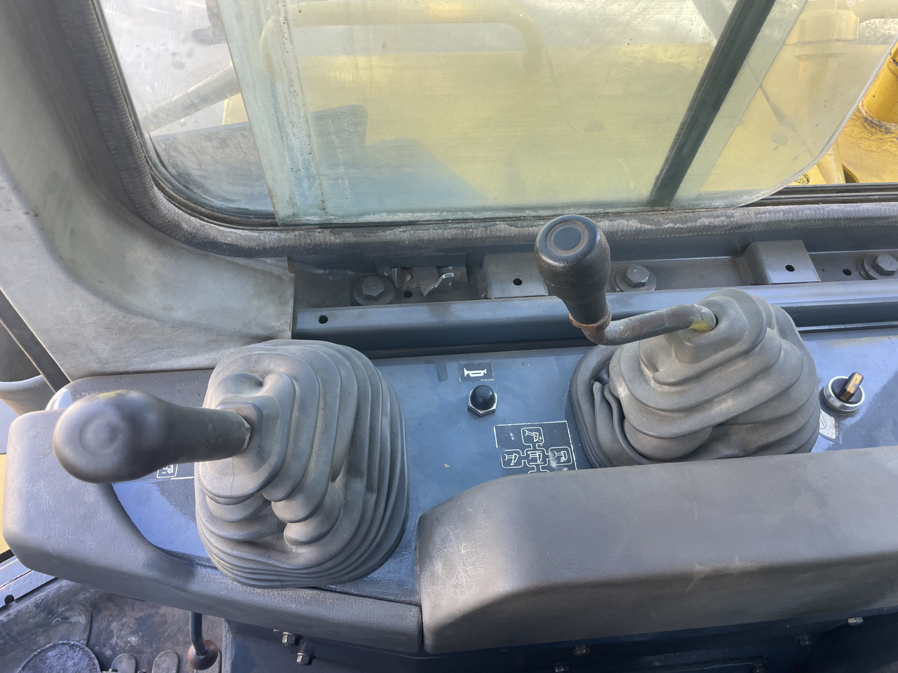 Bulldozer KOMATSU D155-5: picture 19