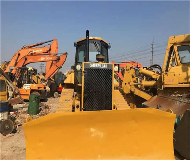 Low Price Cat D6m Original Made Dozer , Used Bulldozer Cat D6 D6m D6h D6g D6k , Original Bulldozer - Bulldozer: picture 3 Low Price Cat D6m Original Made Dozer , Used Bulldozer Cat D6 D6m D6h D6g D6k , Original Bulldozer - Bulldozer: picture 3