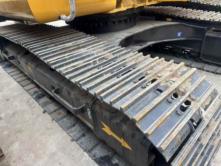 USED Construction Caterpillar Cat 330D Excavator Earthmoving Machinery Used CAT 320D 325D 330D Used Excavators - Crawler excavator: picture 4 USED Construction Caterpillar Cat 330D Excavator Earthmoving Machinery Used CAT 320D 325D 330D Used Excavators - Crawler excavator: picture 4