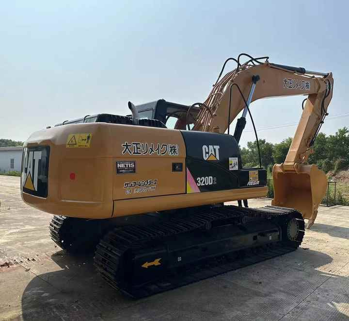Urgent Sale! Used Cat 320D2Exavator | Low Operating Hours, Flexible Payment Options! - Crawler excavator: picture 3 Urgent Sale! Used Cat 320D2Exavator | Low Operating Hours, Flexible Payment Options! - Crawler excavator: picture 3