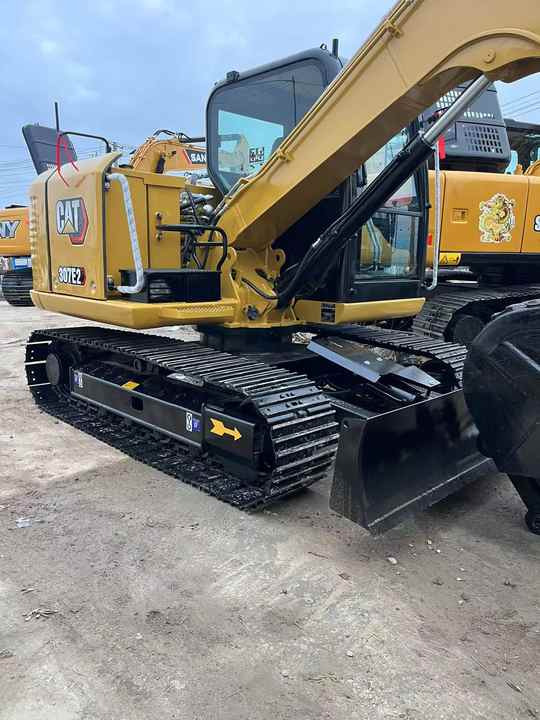 Used Caterpillar CAT 307E2 Crawler Mini Hydraulic Digger Second Hand Cat 307E2 Excavator - Excavator: picture 2 Used Caterpillar CAT 307E2 Crawler Mini Hydraulic Digger Second Hand Cat 307E2 Excavator - Excavator: picture 2