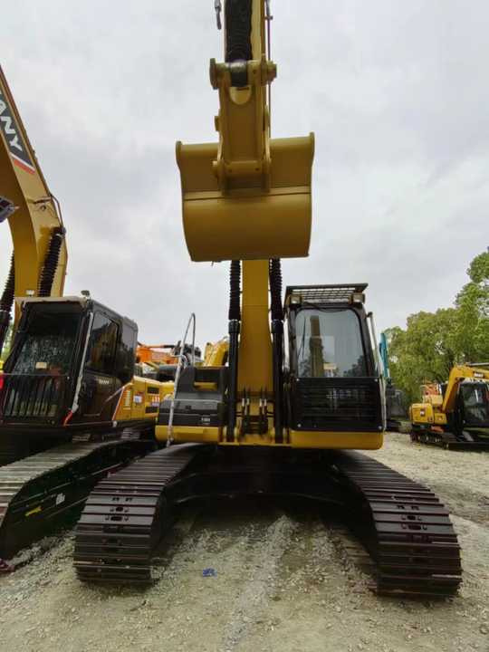 Used Digger CAT 323D2L Construction Machinery Construction Digger Used CAT 323D2L Cheap Excavator - Crawler excavator: picture 3 Used Digger CAT 323D2L Construction Machinery Construction Digger Used CAT 323D2L Cheap Excavator - Crawler excavator: picture 3