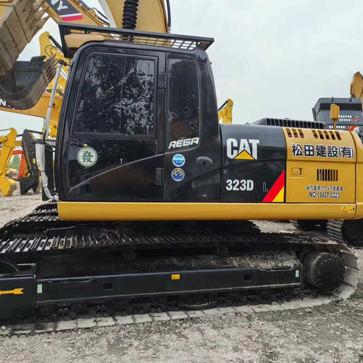 Used Digger CAT 323D2L Construction Machinery Construction Digger Used CAT 323D2L Cheap Excavator - Crawler excavator: picture 2 Used Digger CAT 323D2L Construction Machinery Construction Digger Used CAT 323D2L Cheap Excavator - Crawler excavator: picture 2