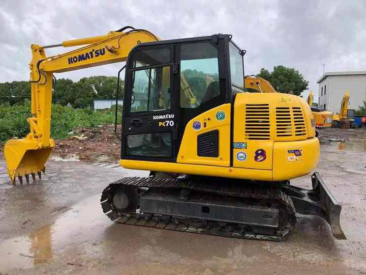 Used Good Quality Komatsu PC70 Excavator for Saleg - Excavator: picture 5 Used Good Quality Komatsu PC70 Excavator for Saleg - Excavator: picture 5