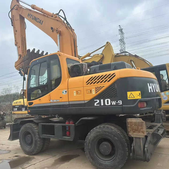 Used Hyundai Korea Hydraulic Excavator Hyundai 210-9 Excavator Excellent Condition 21 Ton Used Excavator for Sale - Excavator: picture 1 Used Hyundai Korea Hydraulic Excavator Hyundai 210-9 Excavator Excellent Condition 21 Ton Used Excavator for Sale - Excavator: picture 1