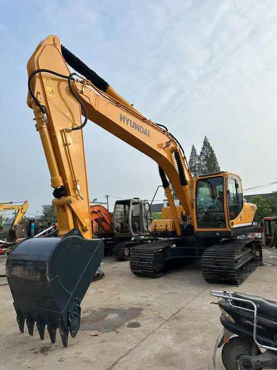 Used hyundai 215-9 Original Excavator Hot Sale - Excavator: picture 4 Used hyundai 215-9 Original Excavator Hot Sale - Excavator: picture 4