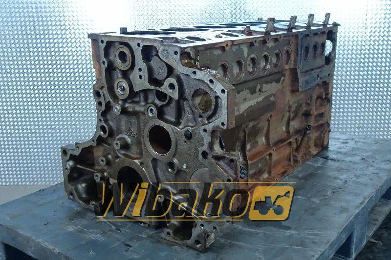 Crankcase for engine Volvo D7E EAE3 04290035 - Crankcase for Construction machinery: picture 1 Crankcase for engine Volvo D7E EAE3 04290035 - Crankcase for Construction machinery: picture 1