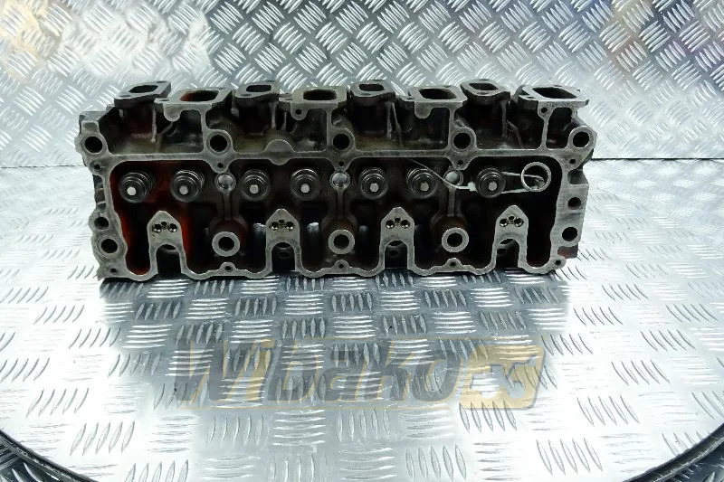 Deutz F4L1011 - Cylinder head for Construction machinery: picture 1 Deutz F4L1011 - Cylinder head for Construction machinery: picture 1