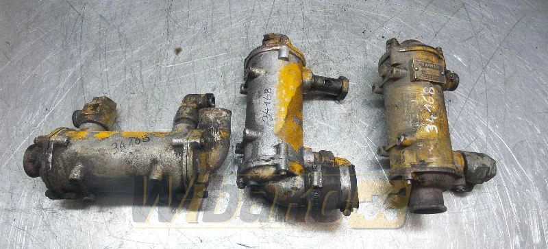 Hanomag/Bowman 3253-2 - Oil cooler for Construction machinery: picture 1 Hanomag/Bowman 3253-2 - Oil cooler for Construction machinery: picture 1