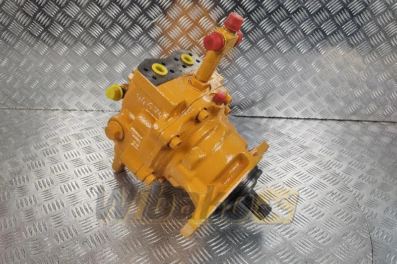 Komatsu PC210LC-5 E2966744 - Hydraulic motor for Construction machinery: picture 1 Komatsu PC210LC-5 E2966744 - Hydraulic motor for Construction machinery: picture 1