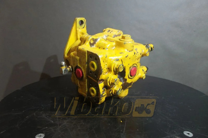Komatsu PC210LC-5 - Hydraulic motor for Construction machinery: picture 2 Komatsu PC210LC-5 - Hydraulic motor for Construction machinery: picture 2
