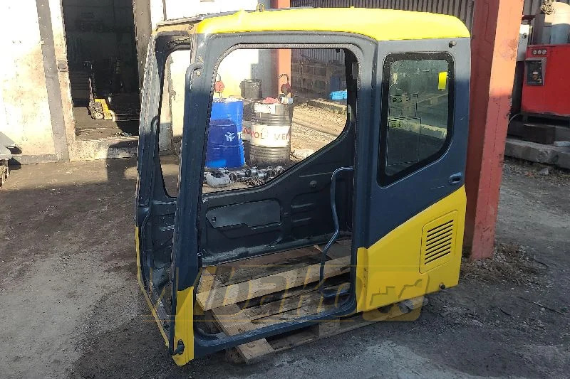 Komatsu PC290 - Cab for Construction machinery: picture 1 Komatsu PC290 - Cab for Construction machinery: picture 1