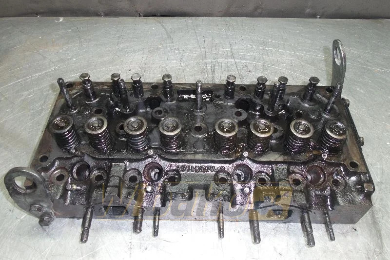 Perkins 4.2032 371I627A - Cylinder head for Construction machinery: picture 1 Perkins 4.2032 371I627A - Cylinder head for Construction machinery: picture 1