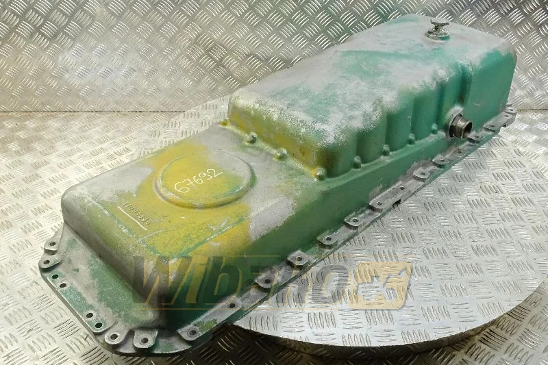 Volvo 11031045 - Oil pan for Construction machinery: picture 1 Volvo 11031045 - Oil pan for Construction machinery: picture 1