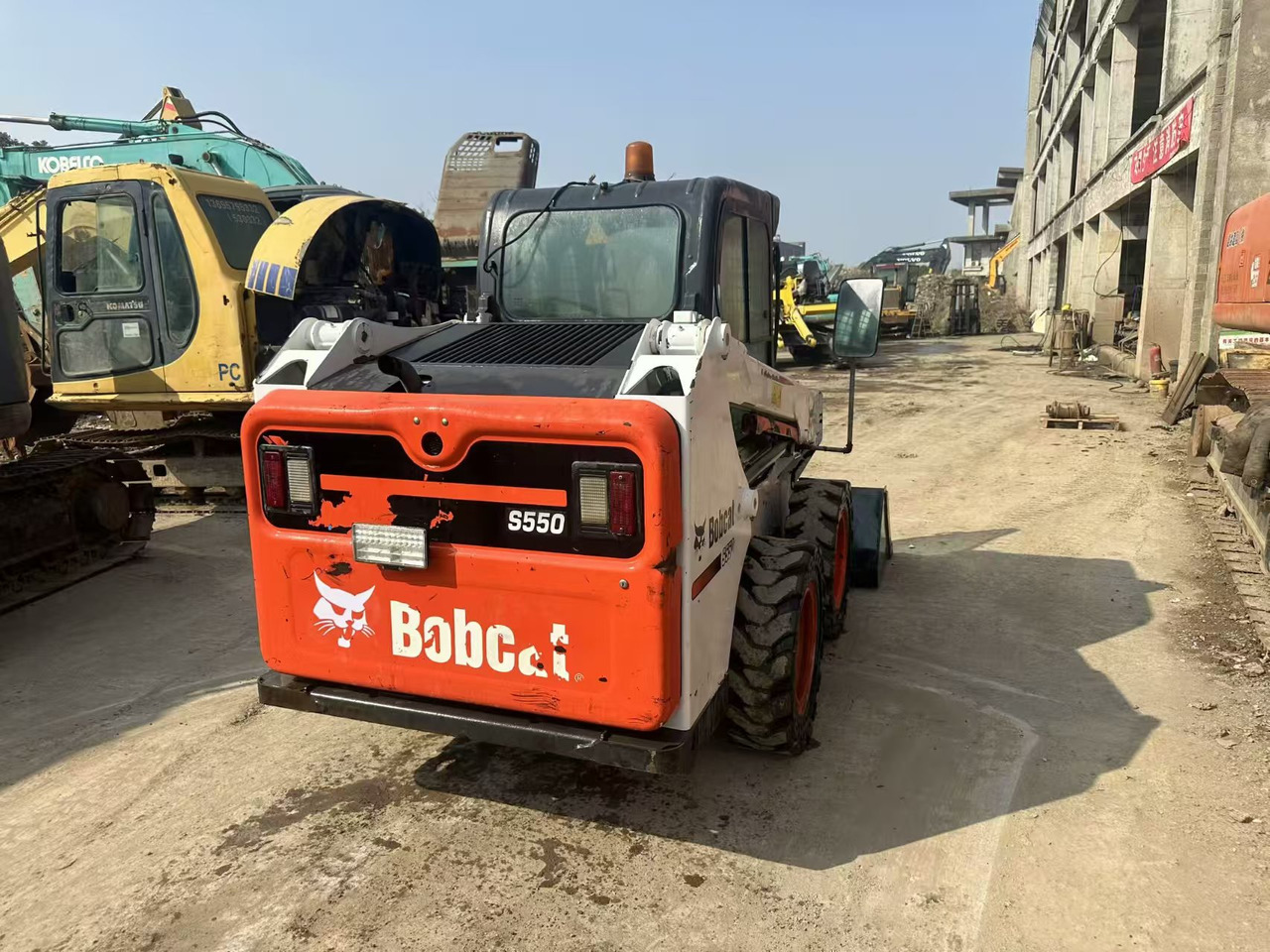 BOBCAT S550 - Skid steer loader: picture 4 BOBCAT S550 - Skid steer loader: picture 4