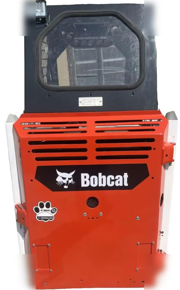 Skid steer loader BOBCAT S70: picture 6