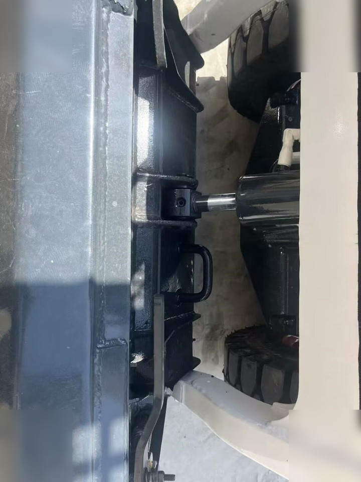 Skid steer loader BOBCAT S70: picture 16