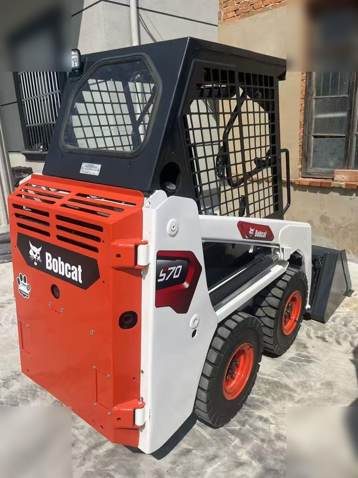 Skid steer loader BOBCAT S70: picture 15