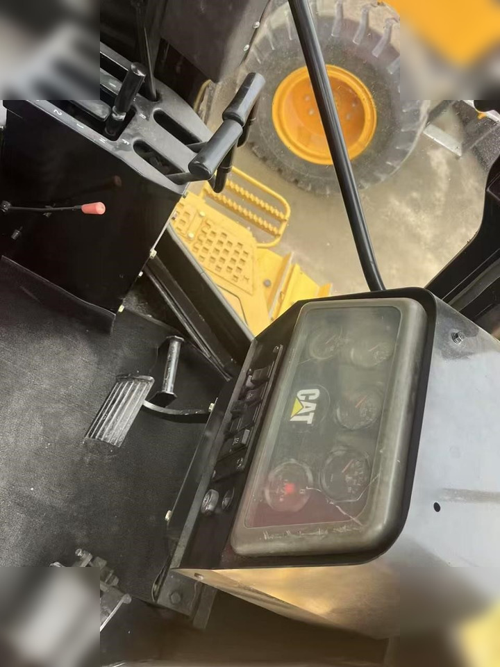 CATERPILLAR D6G - Bulldozer: picture 2 CATERPILLAR D6G - Bulldozer: picture 2