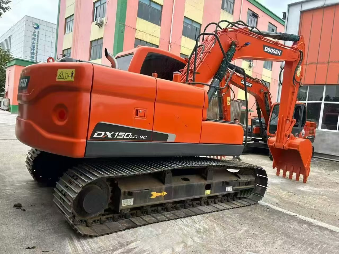 Doosan DX150 - Crawler excavator: picture 2 Doosan DX150 - Crawler excavator: picture 2